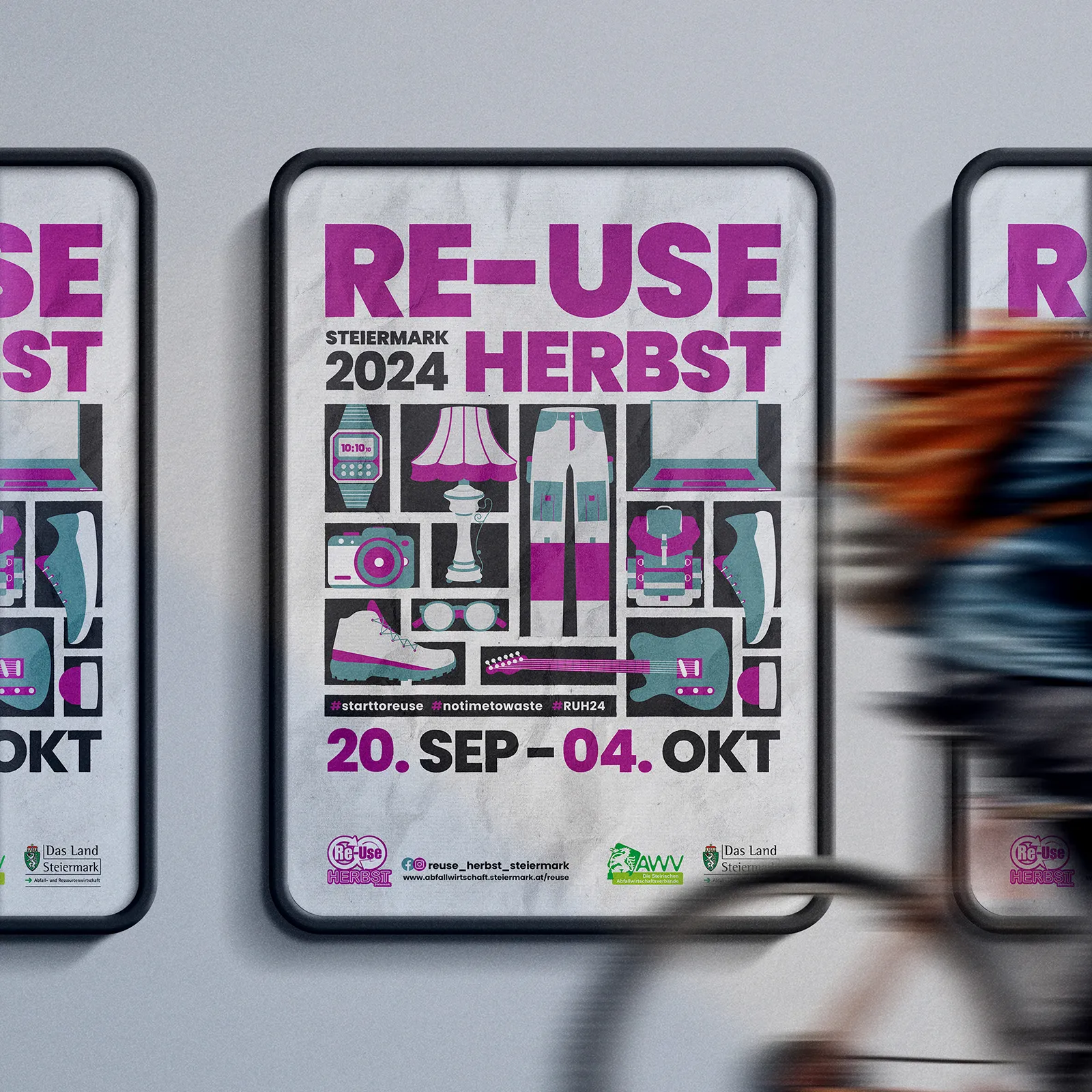 Plakatwand mit den Sujets des ReUse Herbst 2024